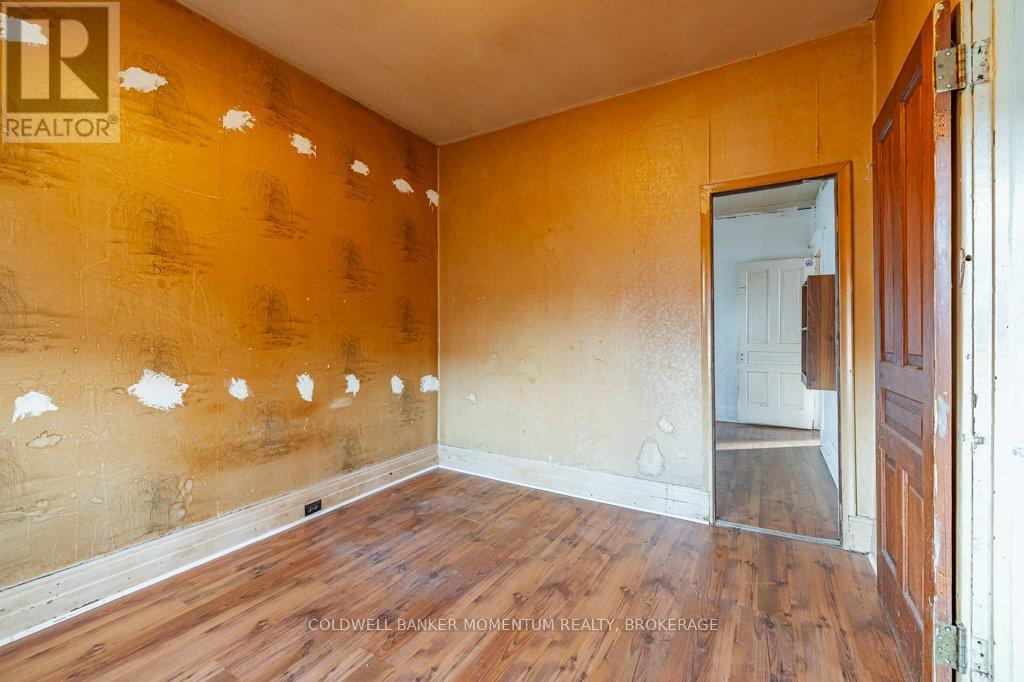 60 Page Street, St. Catharines, Ontario  L2R 4A7 - Photo 22 - X12629222