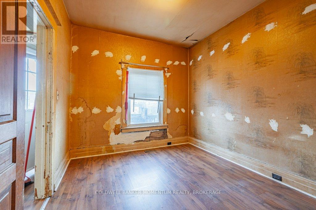 60 Page Street, St. Catharines, Ontario  L2R 4A7 - Photo 23 - X12629222