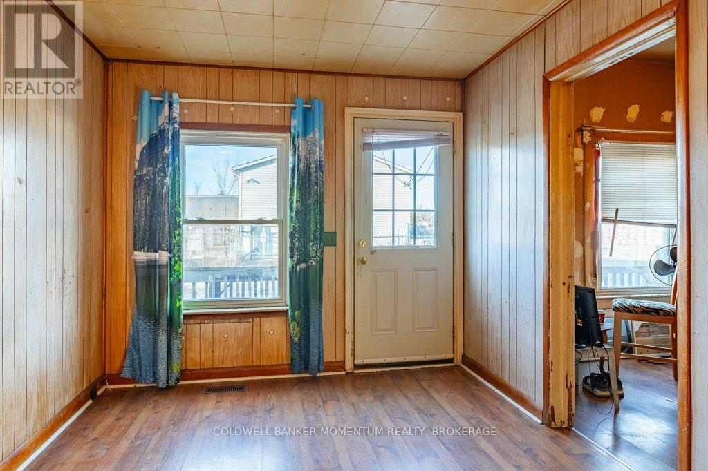 60 Page Street, St. Catharines, Ontario  L2R 4A7 - Photo 8 - X12629222