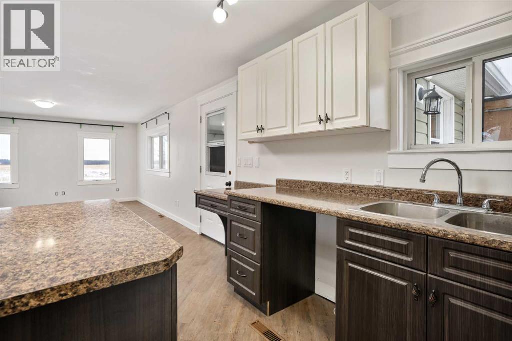 47563 200 Range, Rural Camrose County, Alberta  T4V 2N1 - Photo 10 - A2274774