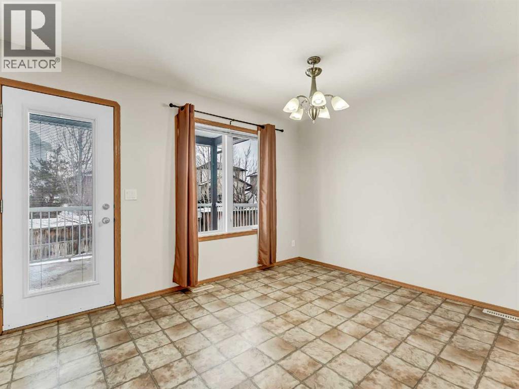 18 Vista Close Se, Medicine Hat, Alberta T1B 0A9 - Photo 13 - A2273526