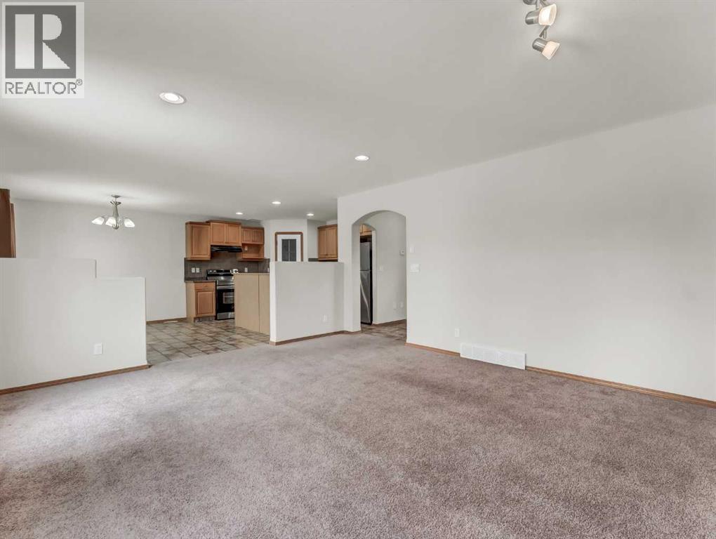 18 Vista Close Se, Medicine Hat, Alberta T1B 0A9 - Photo 17 - A2273526