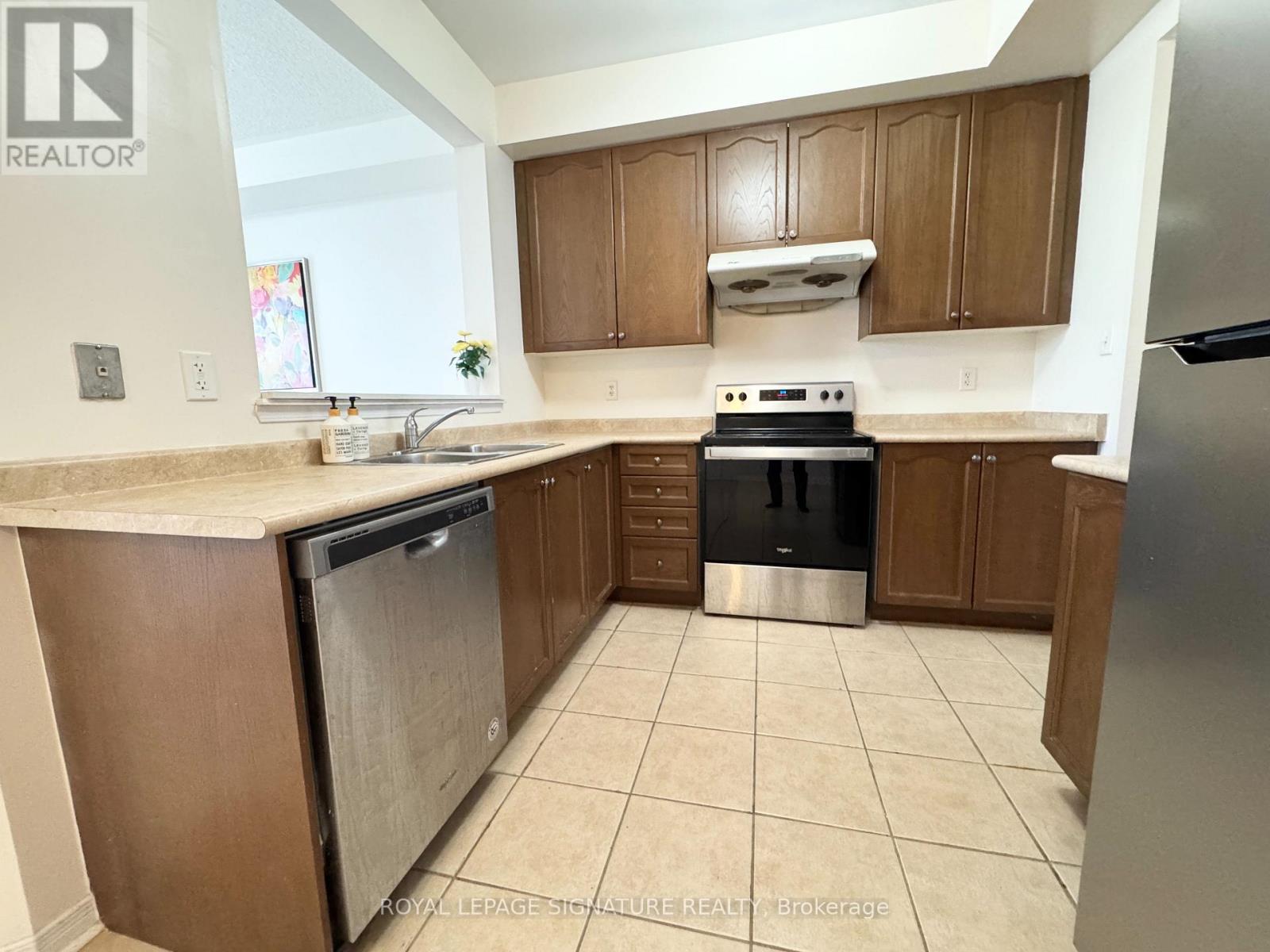 7 Yale Lane, Markham, Ontario  L6B 1H4 - Photo 3 - N12629240