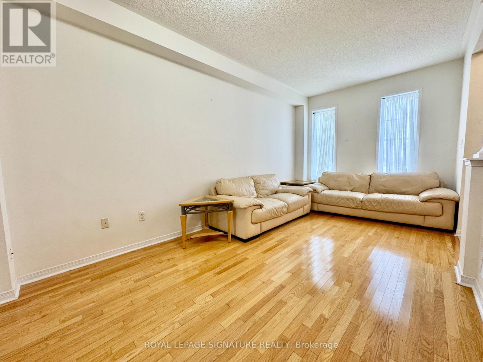 7 Yale Lane, Markham, Ontario  L6B 1H4 - Photo 4 - N12629240