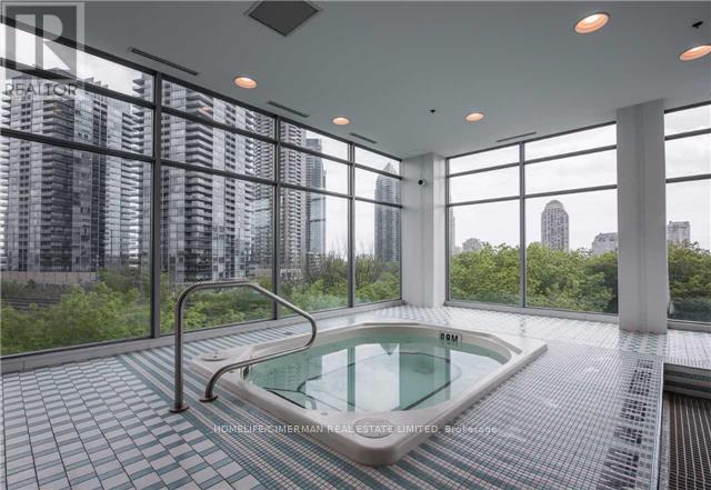 1332 - 165 Legion Road, Toronto, Ontario  M8Y 0R3 - Photo 13 - W12629224