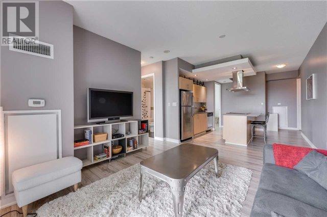 1332 - 165 Legion Road, Toronto, Ontario  M8Y 0R3 - Photo 3 - W12629224