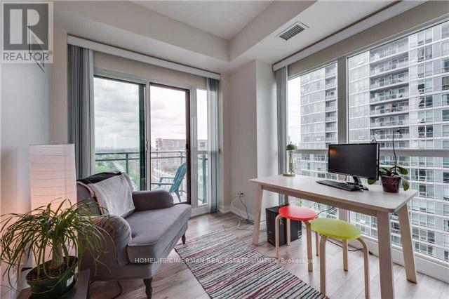 1332 - 165 Legion Road, Toronto, Ontario  M8Y 0R3 - Photo 4 - W12629224