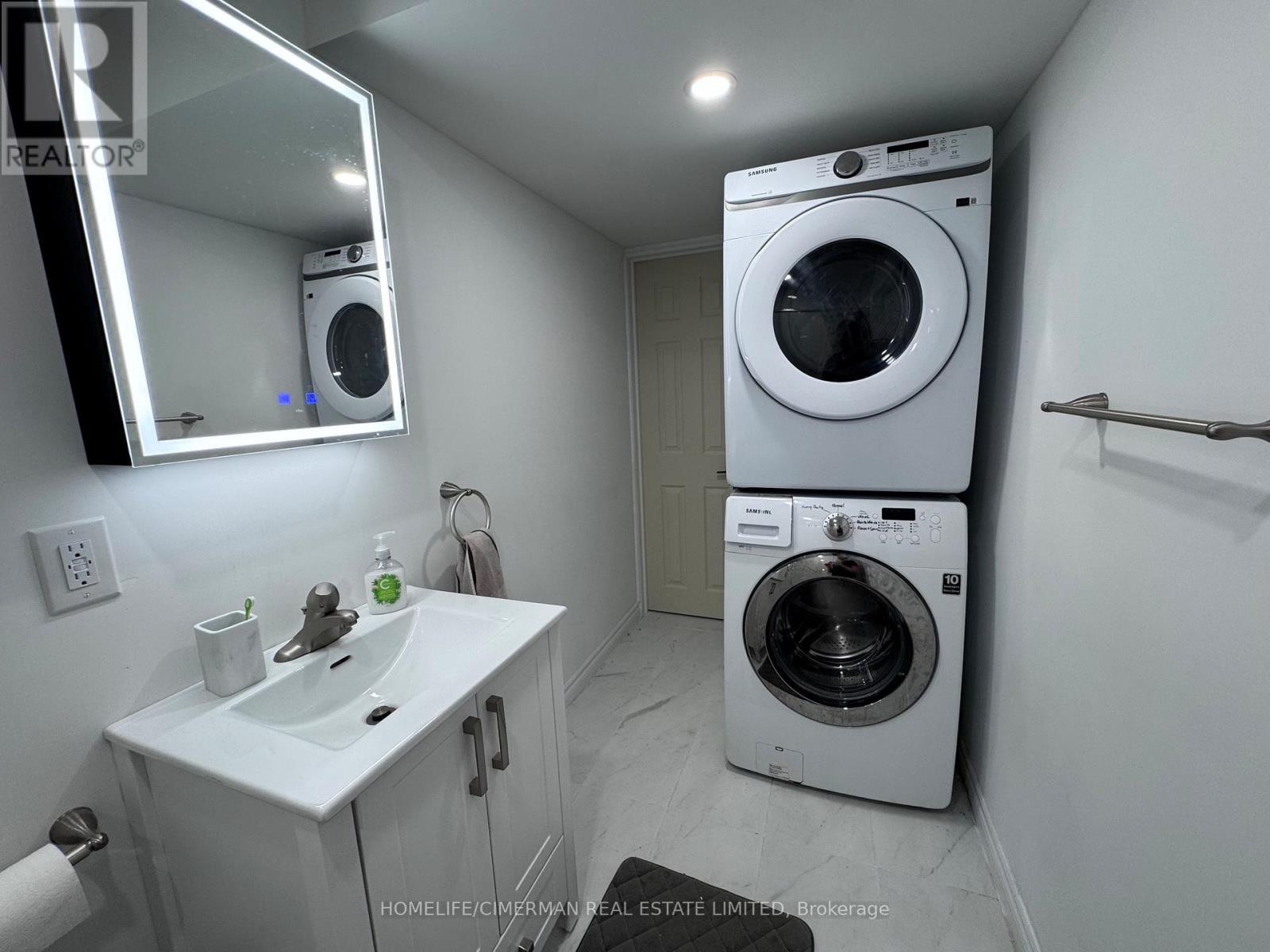 439 Cavanagh Lane, Milton, Ontario  L9T 8G6 - Photo 17 - W12629238