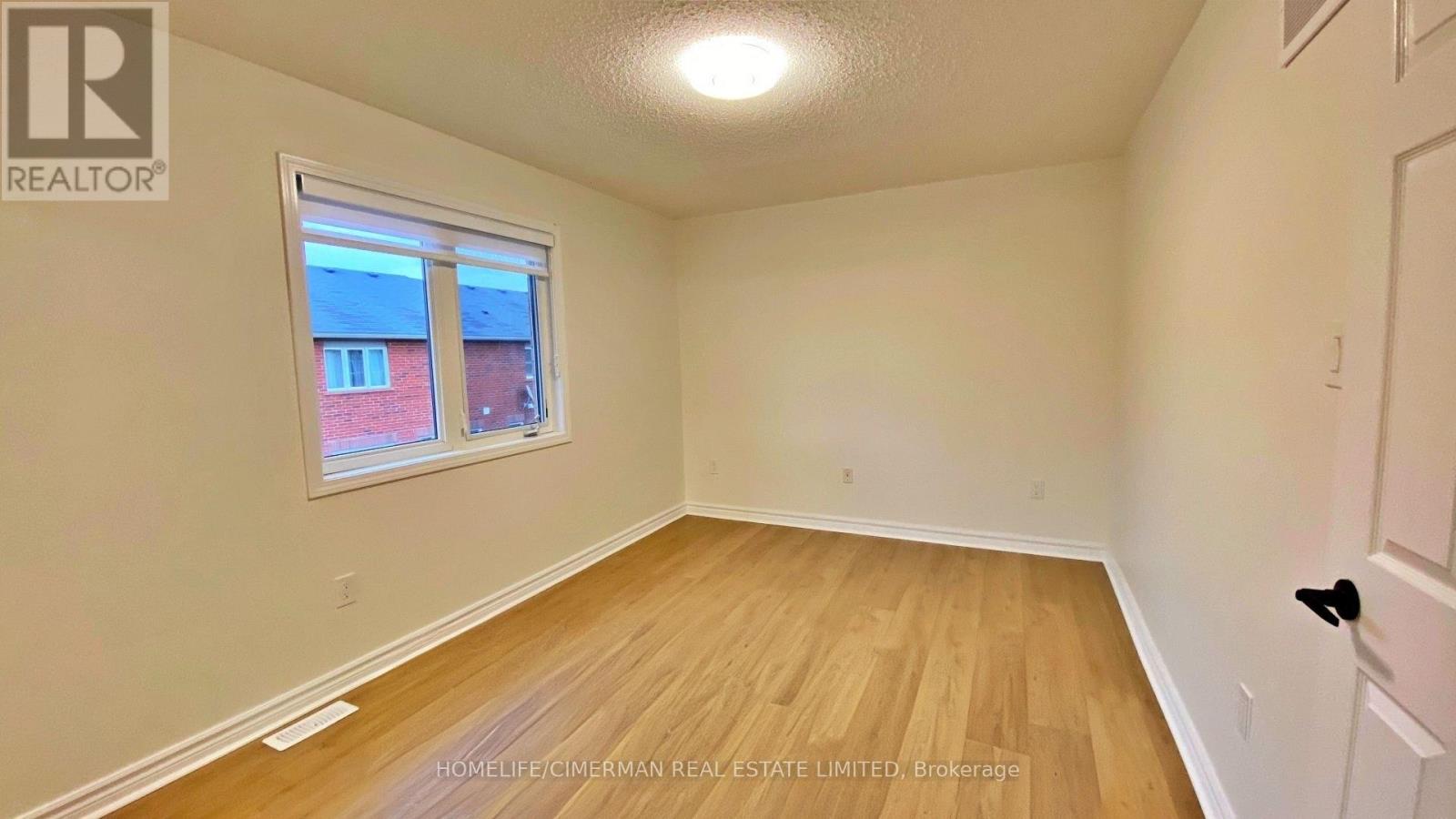 439 Cavanagh Lane, Milton, Ontario  L9T 8G6 - Photo 8 - W12629238