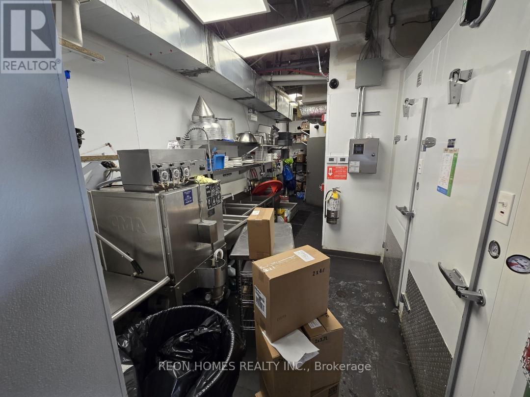 #1 - 1800 Simcoe Street N, Oshawa, Ontario L1G 0C2 - Photo 3 - E12601556