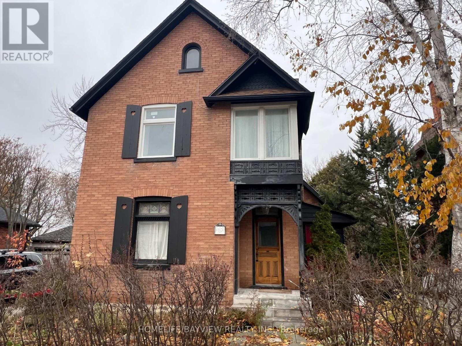 30 QUEEN STREET, Innisfil, Ontario