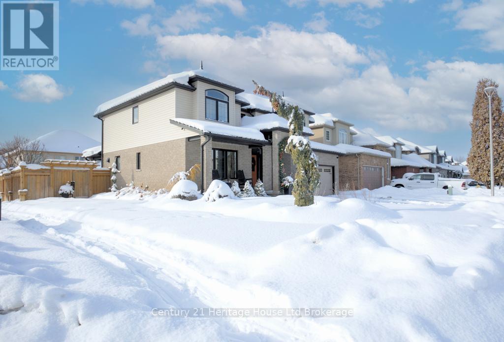 717 Normandy Drive, Woodstock (Woodstock - North), Ontario  N4T 0C5 - Photo 2 - X12440631