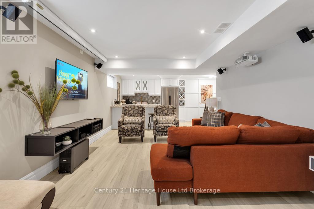 717 Normandy Drive, Woodstock (Woodstock - North), Ontario  N4T 0C5 - Photo 25 - X12440631