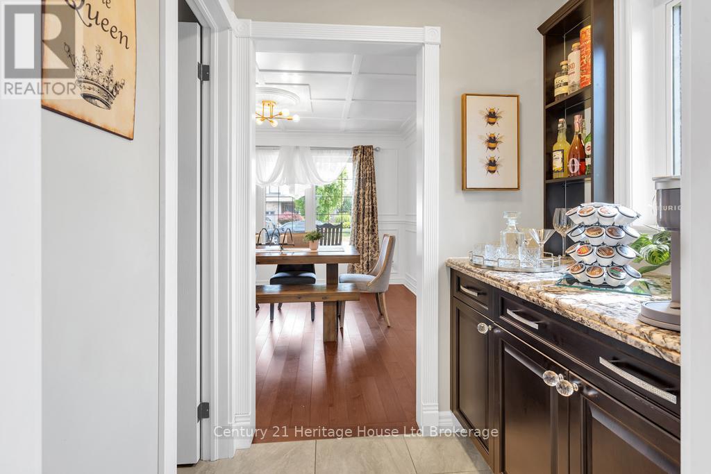 717 Normandy Drive, Woodstock (Woodstock - North), Ontario  N4T 0C5 - Photo 10 - X12440631