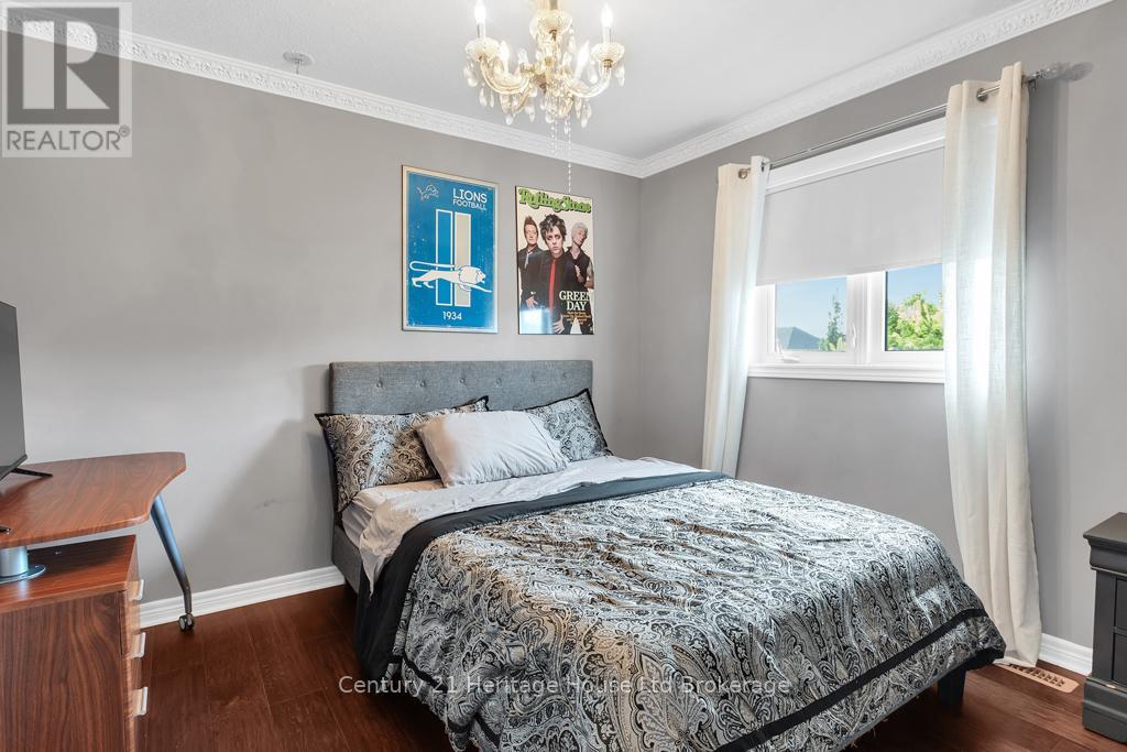 717 Normandy Drive, Woodstock (Woodstock - North), Ontario  N4T 0C5 - Photo 22 - X12440631