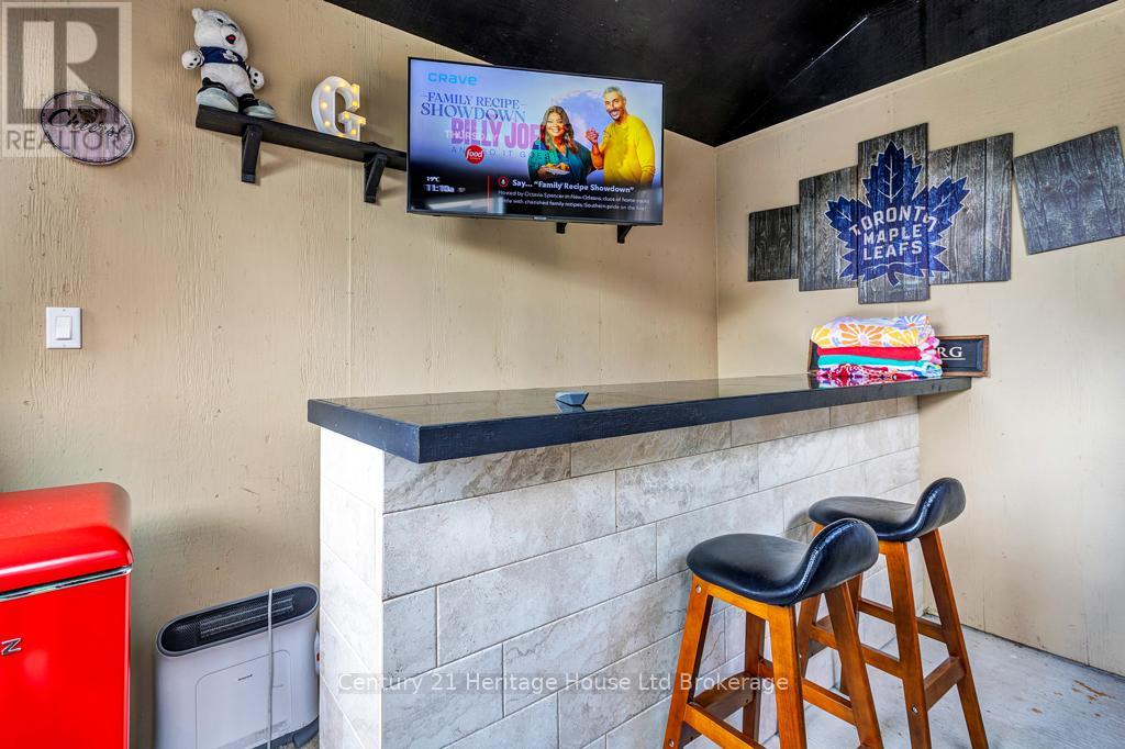 717 Normandy Drive, Woodstock (Woodstock - North), Ontario  N4T 0C5 - Photo 34 - X12440631