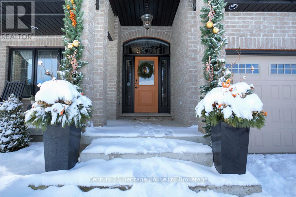 717 Normandy Drive, Woodstock (Woodstock - North), Ontario  N4T 0C5 - Photo 4 - X12440631