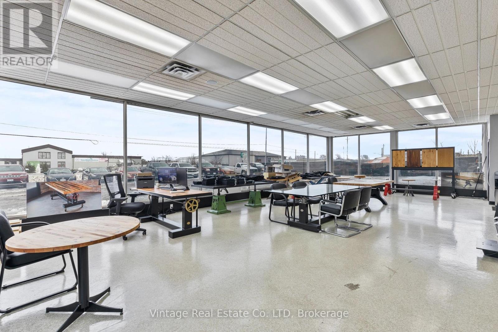 113 Shaw Street, Welland, Ontario L3B 5X4 - Photo 10 - X12629262