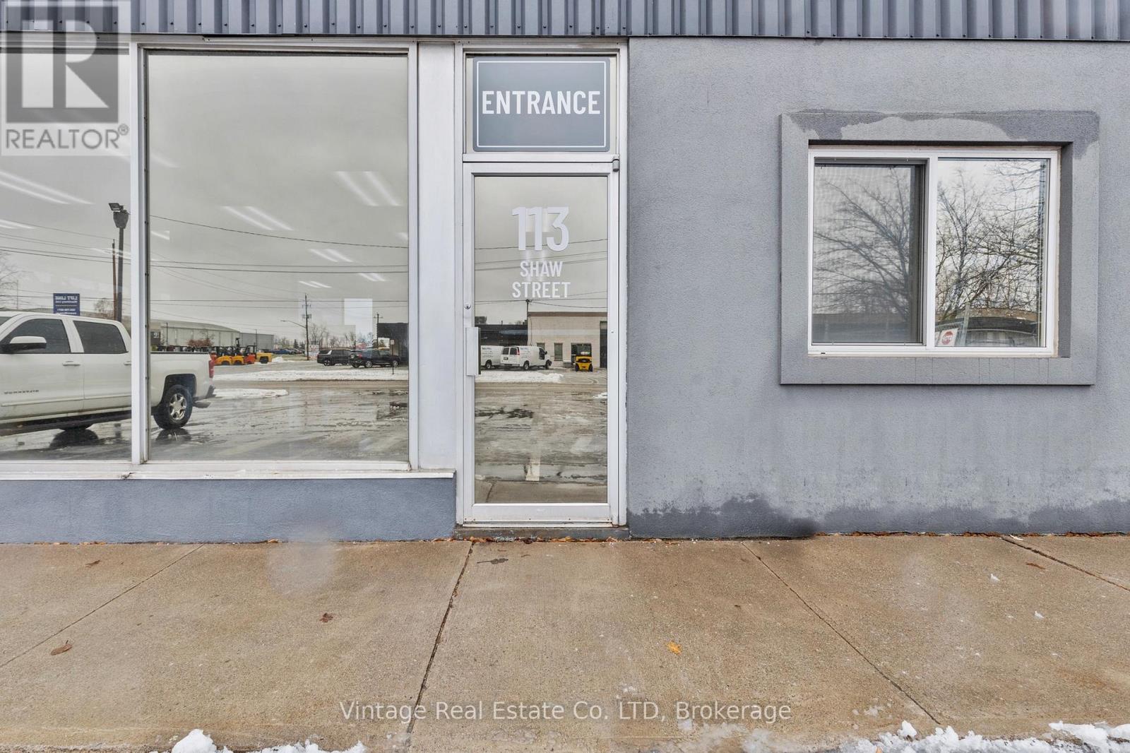 113 Shaw Street, Welland, Ontario L3B 5X4 - Photo 4 - X12629262