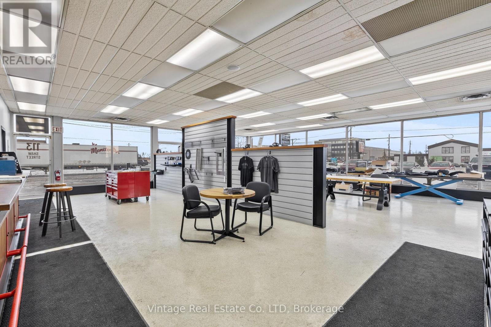 113 Shaw Street, Welland, Ontario L3B 5X4 - Photo 5 - X12629262