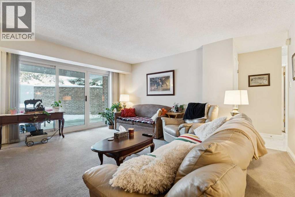 1107, 201 Brae Glen Sw, Calgary, Alberta  T2W 2B1 - Photo 10 - A2273707