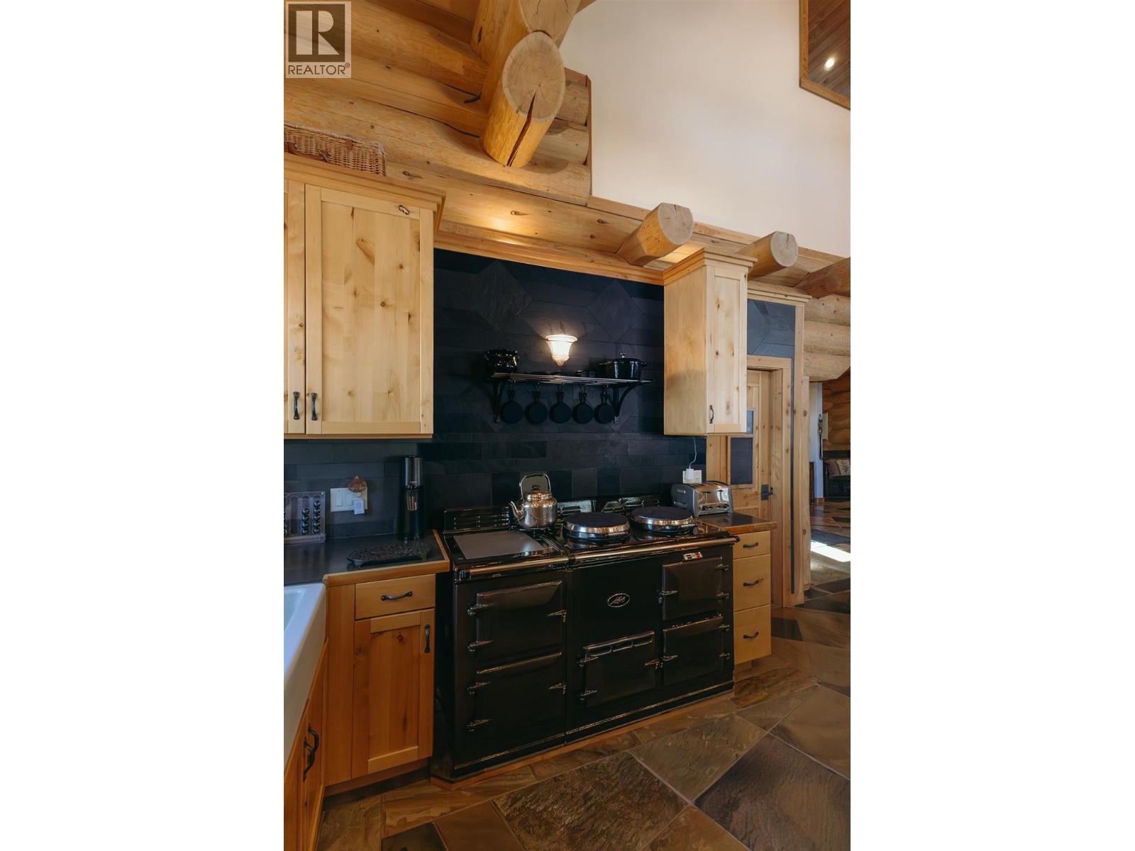 1595 COLUMBIA VALLEY VEIW Drive Golden, BC V0A1H2_23