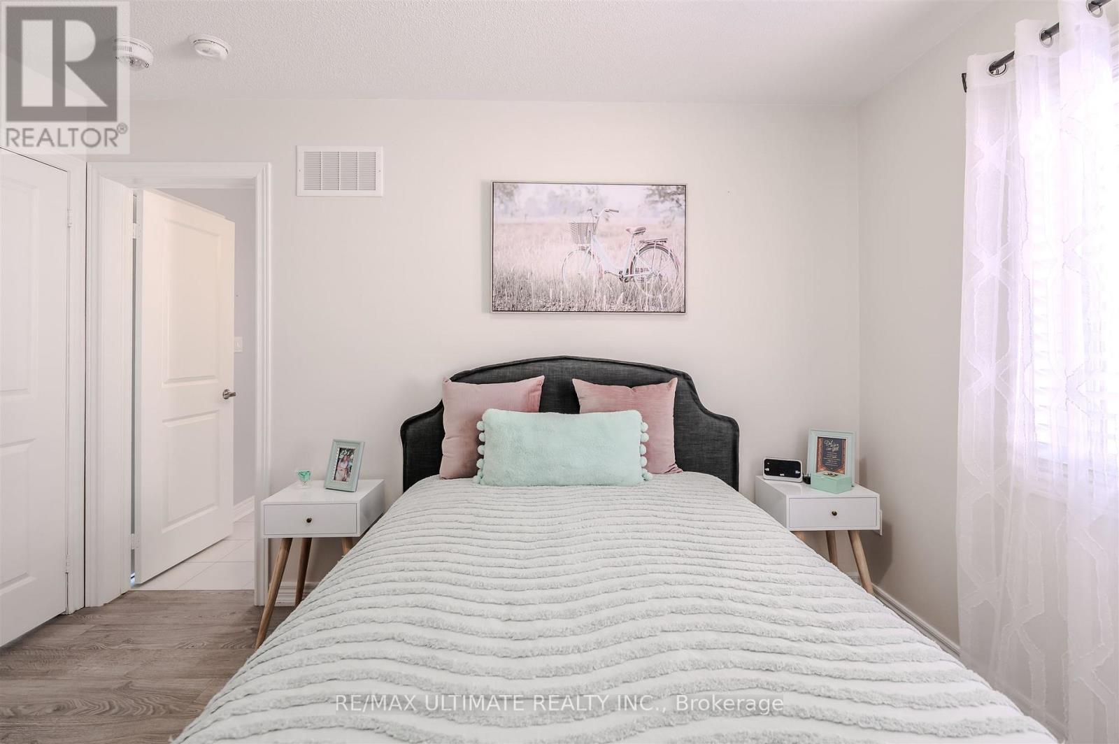 47 Lewis Avenue, Bradford West Gwillimbury, Ontario  L3Z 0X2 - Photo 28 - N12629264