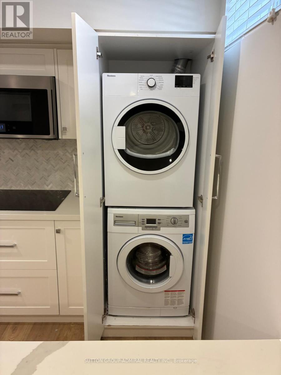 Lower - 32 Glenforest Drive, Vaughan, Ontario  L4J 8K5 - Photo 9 - N12564888