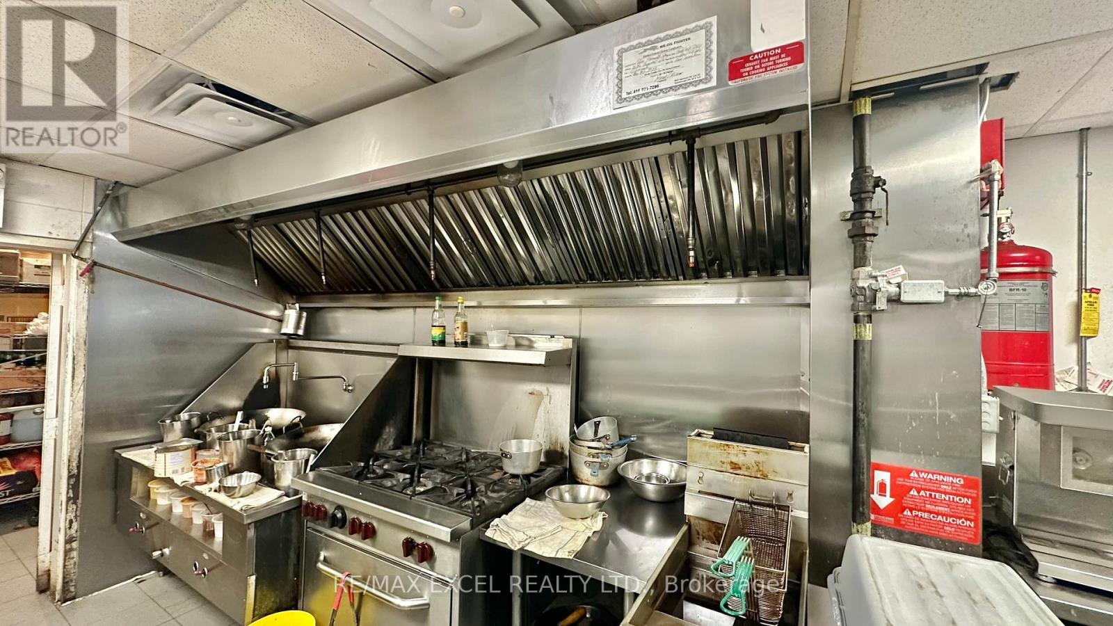 3032 Dundas Street W, Toronto, Ontario  M6P 1Z3 - Photo 11 - W12629256