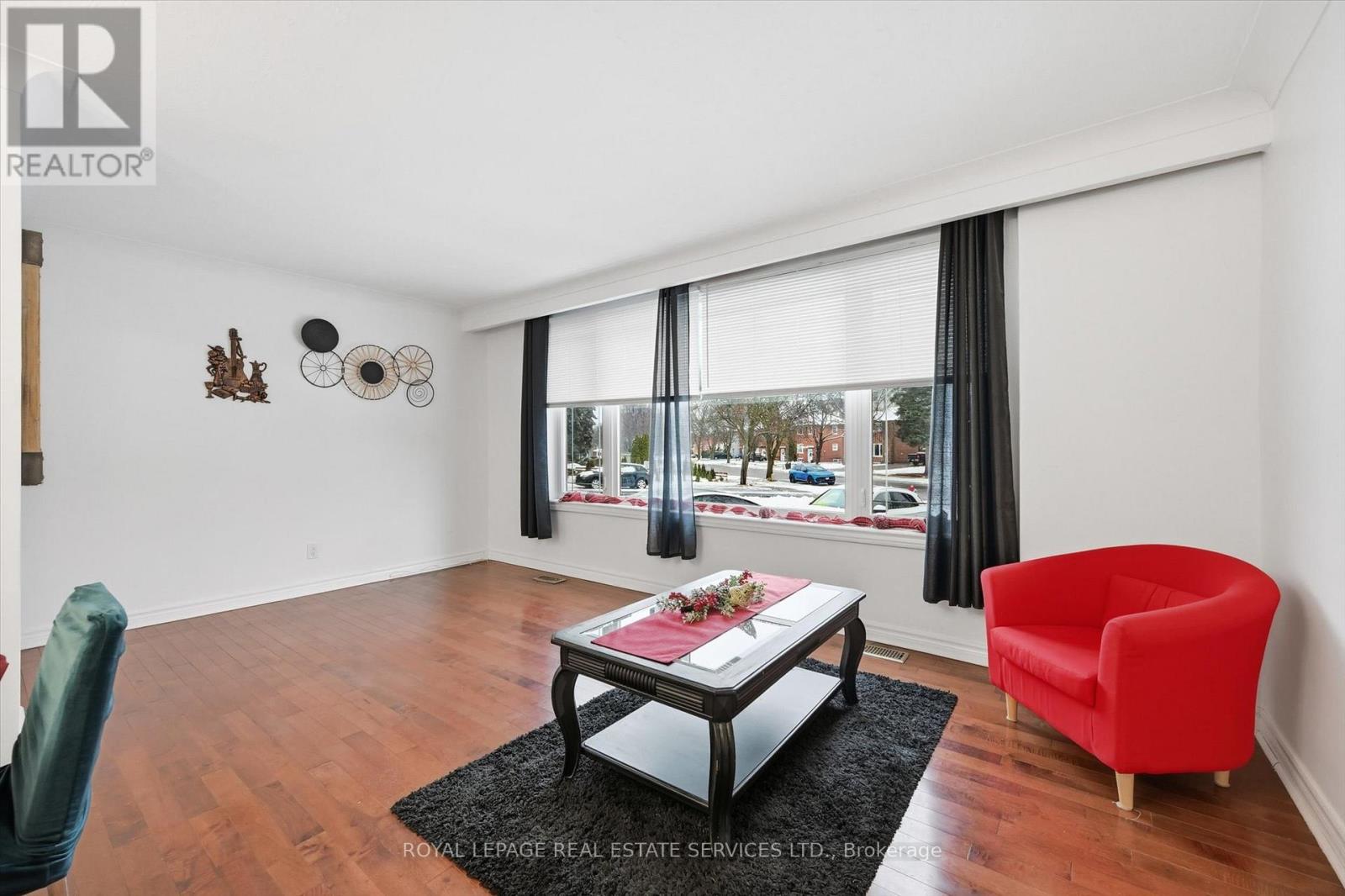 2299 Wiseman Court, Mississauga, Ontario  L5J 1P5 - Photo 10 - W12629266