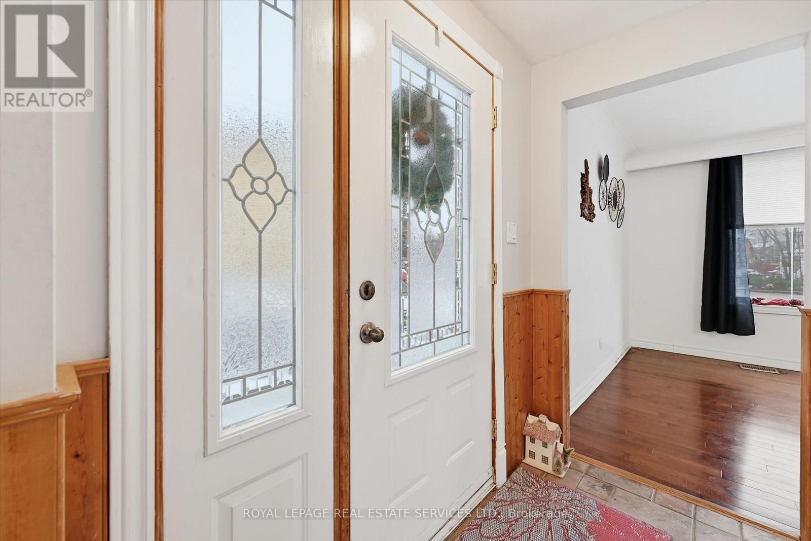 2299 Wiseman Court, Mississauga, Ontario  L5J 1P5 - Photo 6 - W12629266