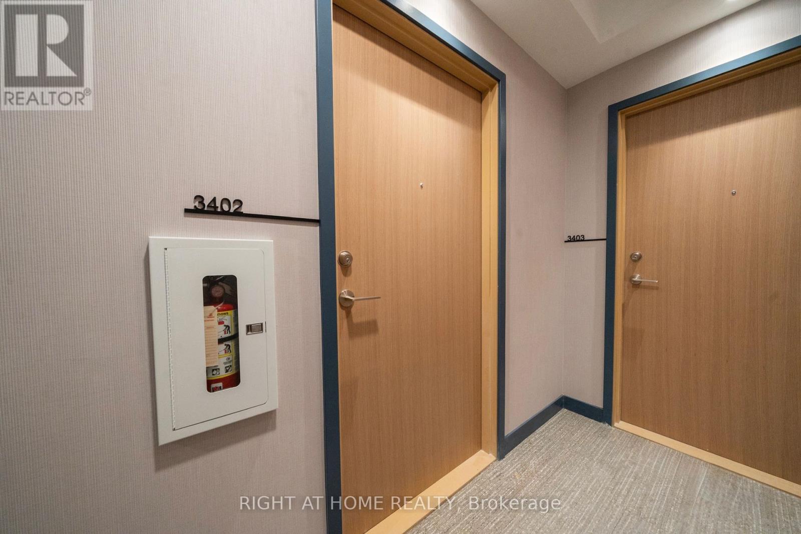 3402 - 395 Square One Drive, Mississauga, Ontario  L5B 0P6 - Photo 28 - W12629278