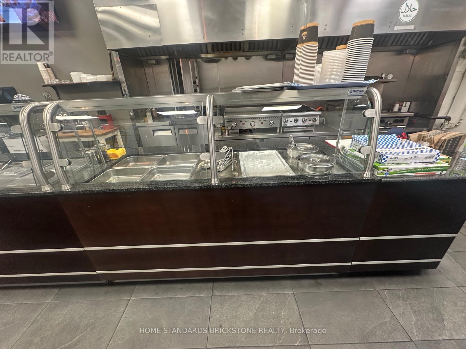 1176 The Queensway, Toronto (Islington-City Centre West), Ontario  M8Z 1R5 - Photo 8 - W12629282