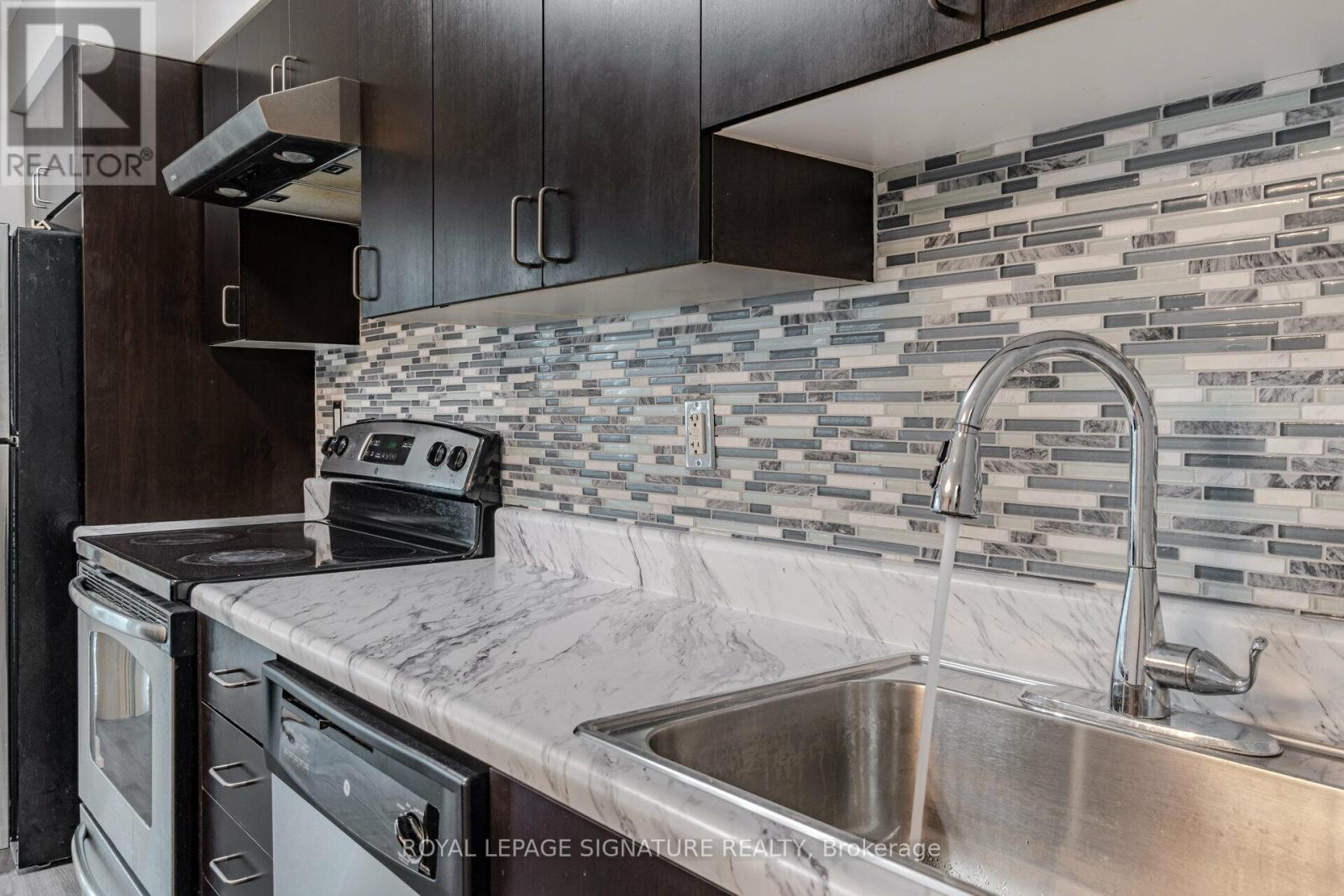 514 - 155 Legion Road N, Toronto (Mimico), Ontario  M8Y 0A7 - Photo 10 - W12629284