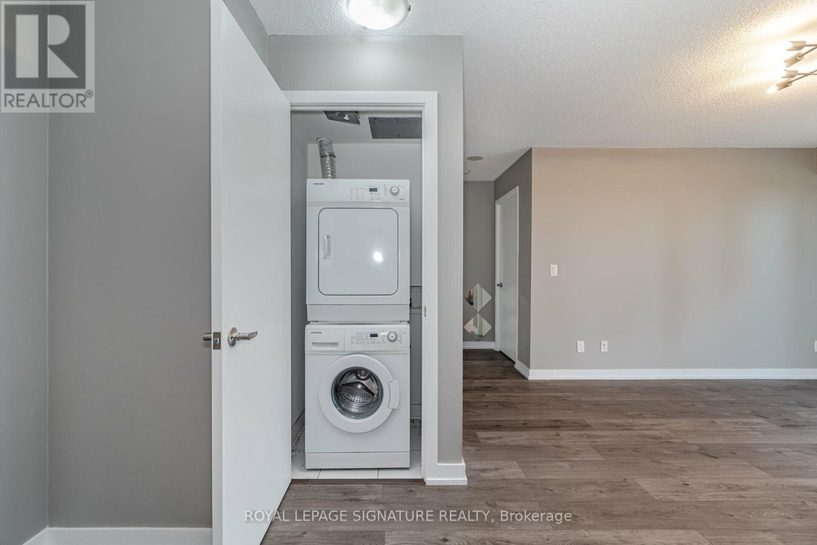 514 - 155 Legion Road N, Toronto (Mimico), Ontario  M8Y 0A7 - Photo 19 - W12629284