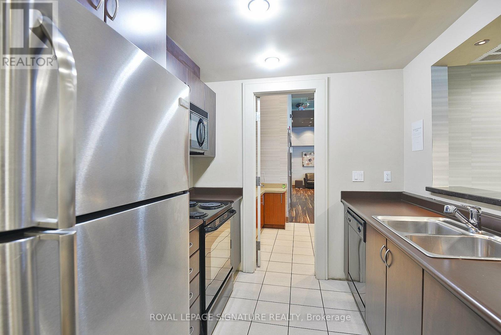 514 - 155 Legion Road N, Toronto (Mimico), Ontario  M8Y 0A7 - Photo 34 - W12629284