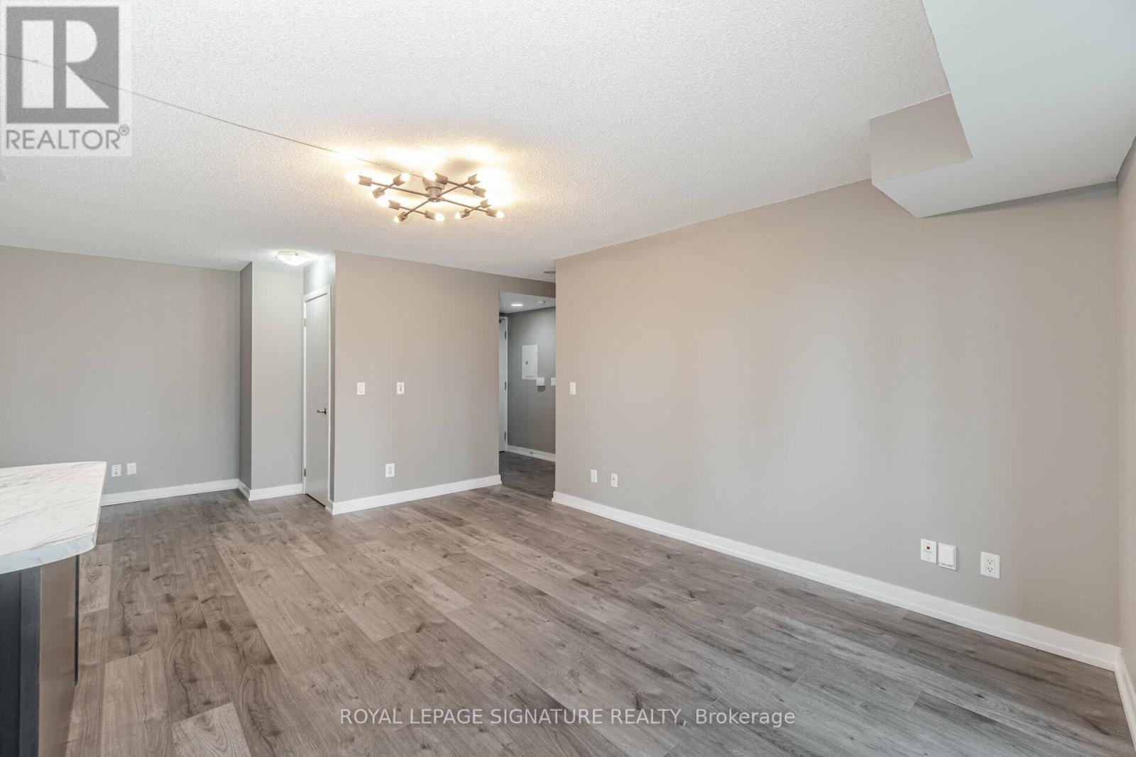 514 - 155 Legion Road N, Toronto (Mimico), Ontario  M8Y 0A7 - Photo 5 - W12629284