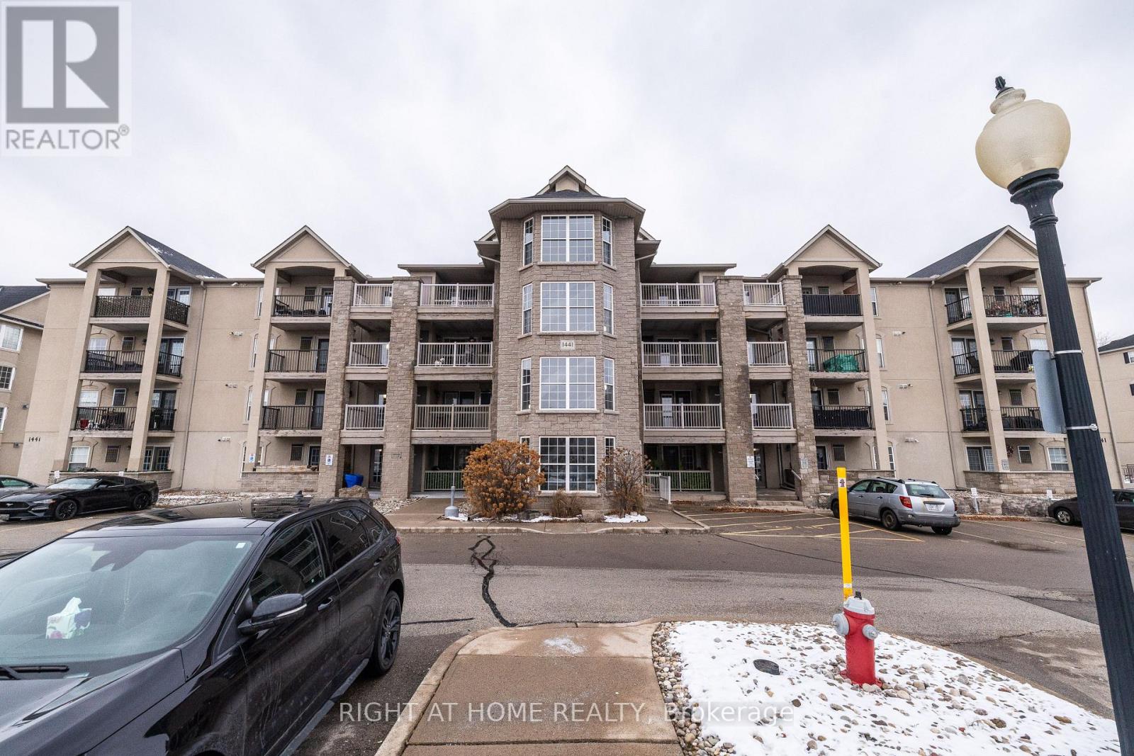 311 - 1441 WALKER'S LINE, Burlington, Ontario