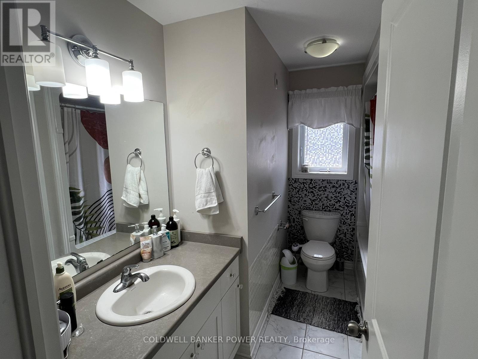 11 Ashberry Place, St. Thomas, Ontario N5R 0H7 - Photo 7 - X12616660