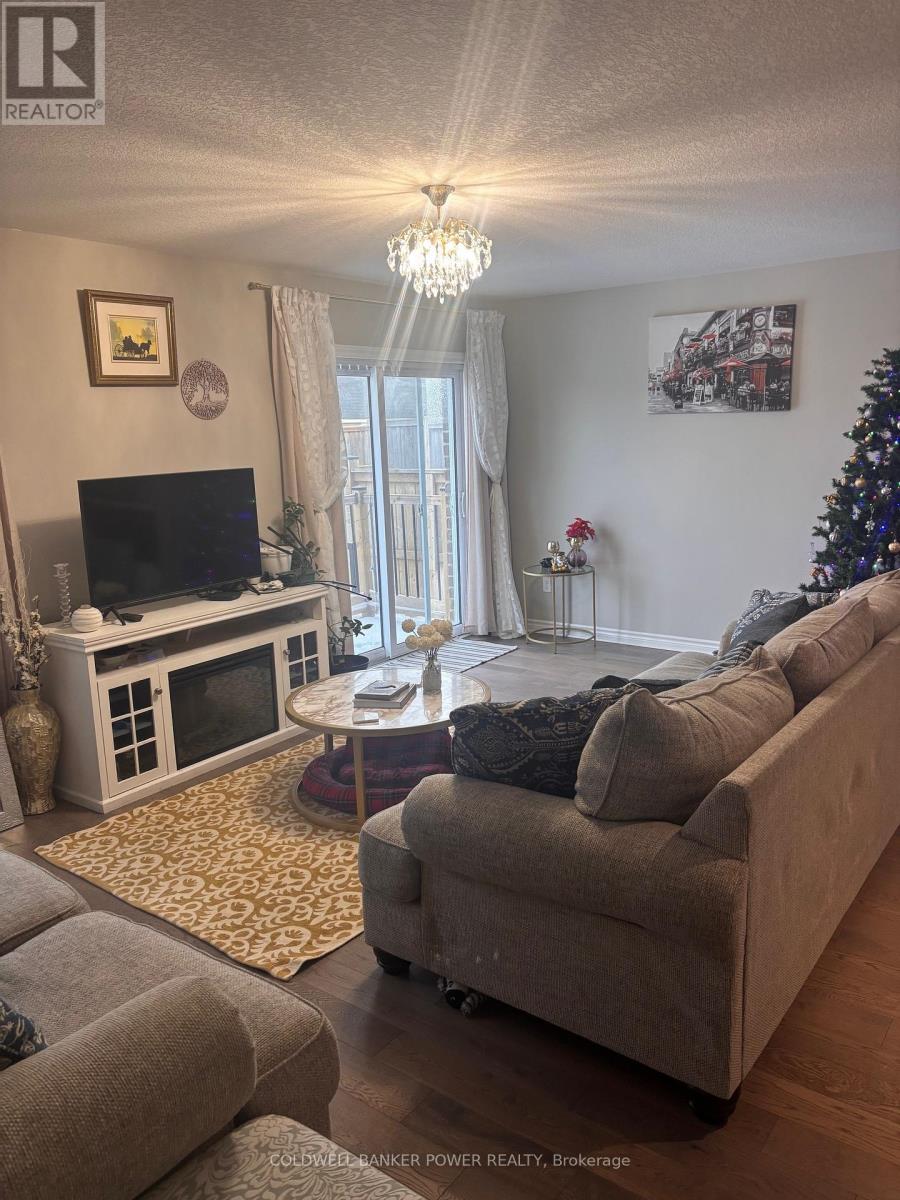 11 Ashberry Place, St. Thomas, Ontario N5R 0H7 - Photo 4 - X12616660