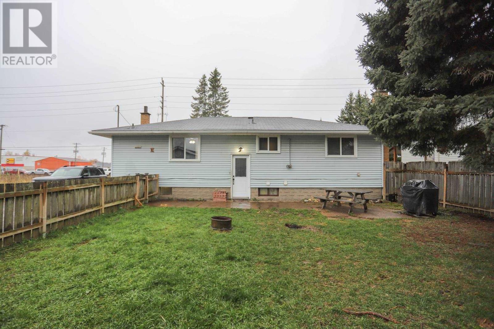 1142 Peoples Rd, Sault Ste. Marie, Ontario  P6C 3W5 - Photo 3 - SM253215