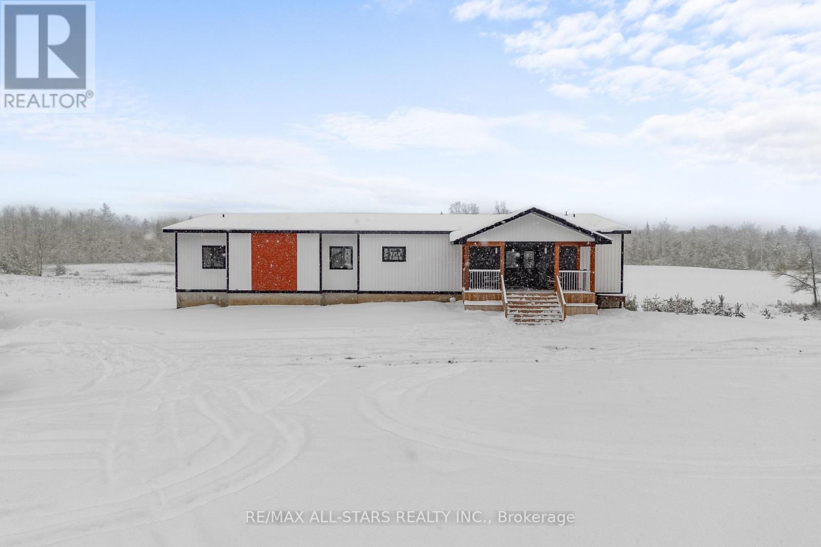 1062 Northline Road, Kawartha Lakes (Fenelon Falls), Ontario  K0M 1N0 - Photo 3 - X12629340