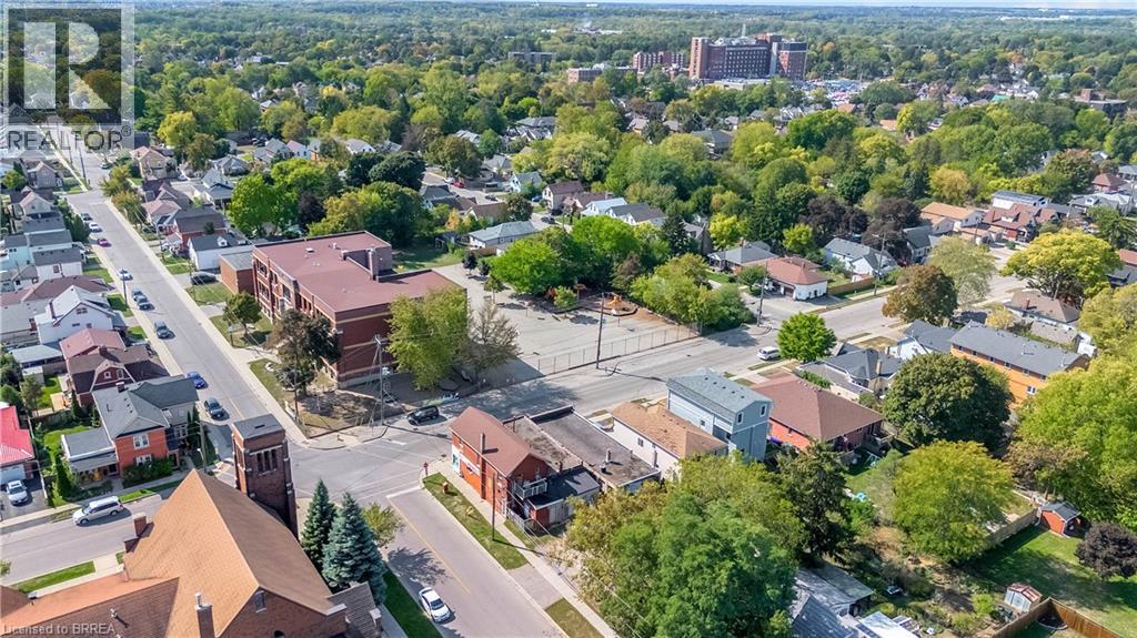 33 St George Street, Brantford, Ontario N3R 1V2 - Photo 12 - 40767843