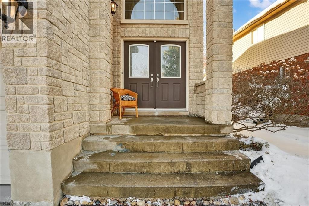 559 Chesapeake Drive, Waterloo, Ontario N2K 4G6 - Photo 4 - 40786229