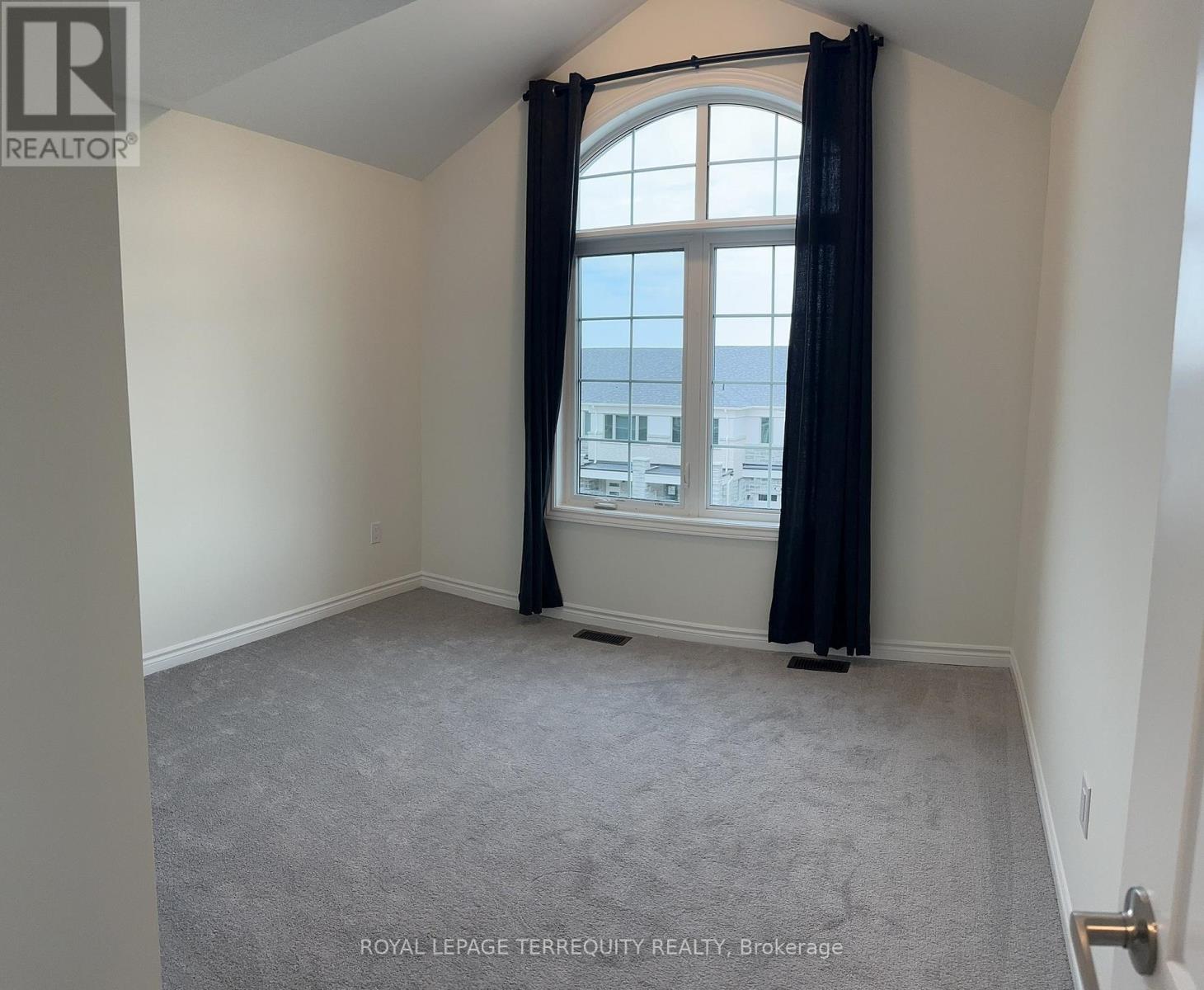 69 Therma Crescent, Markham, Ontario L6C 3K9 - Photo 13 - N12537426