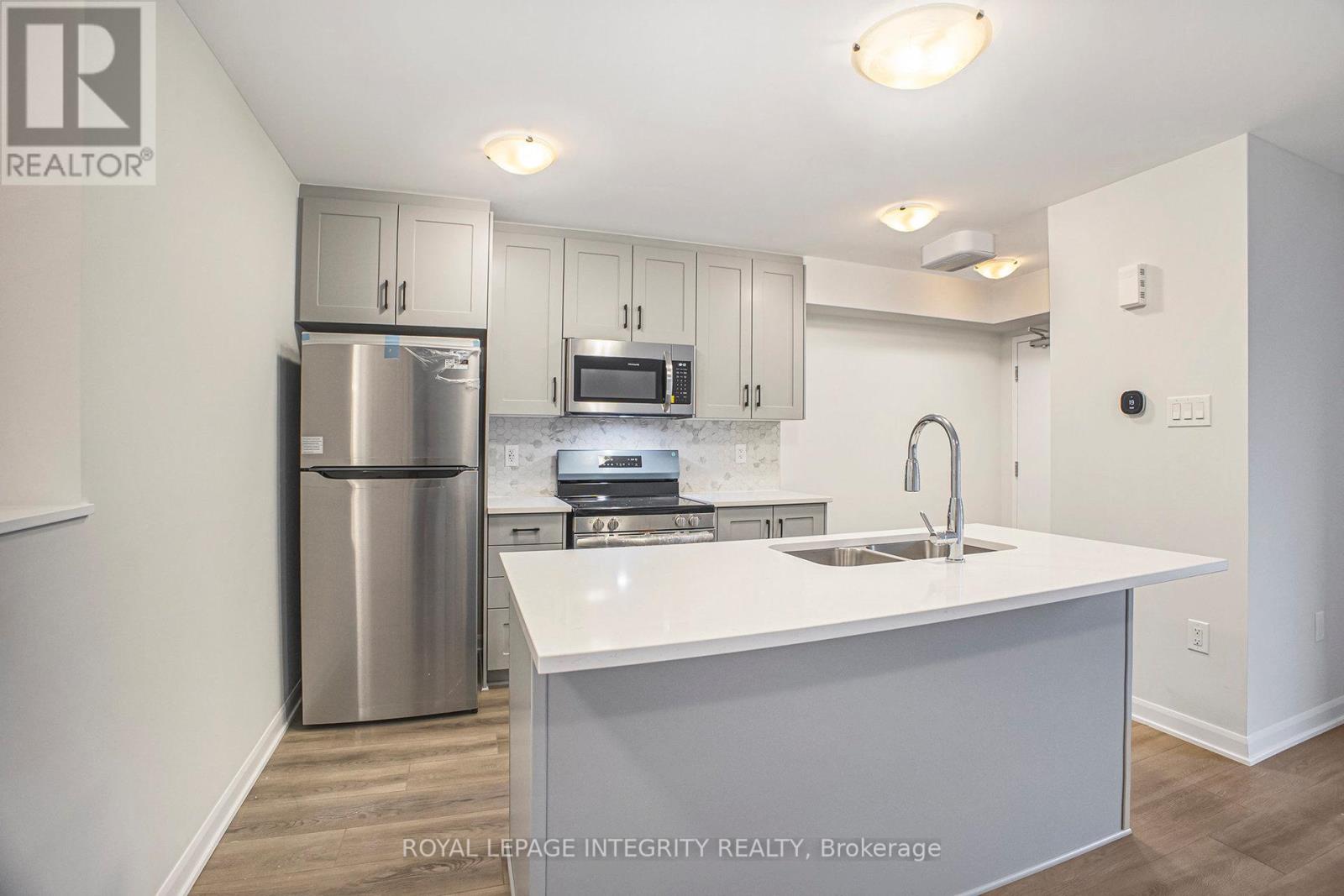 1130 Creekway Private, Ottawa, Ontario  K2T 0S9 - Photo 2 - X12629332