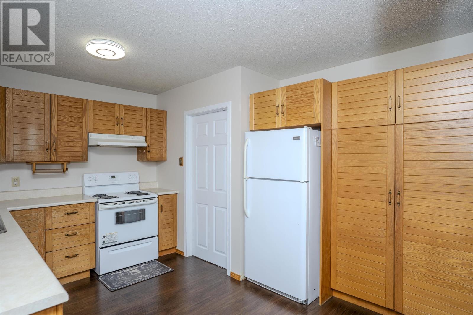 807 Superior Ave, Thunder  Bay, Ontario  P7A 6K3 - Photo 11 - TB253651