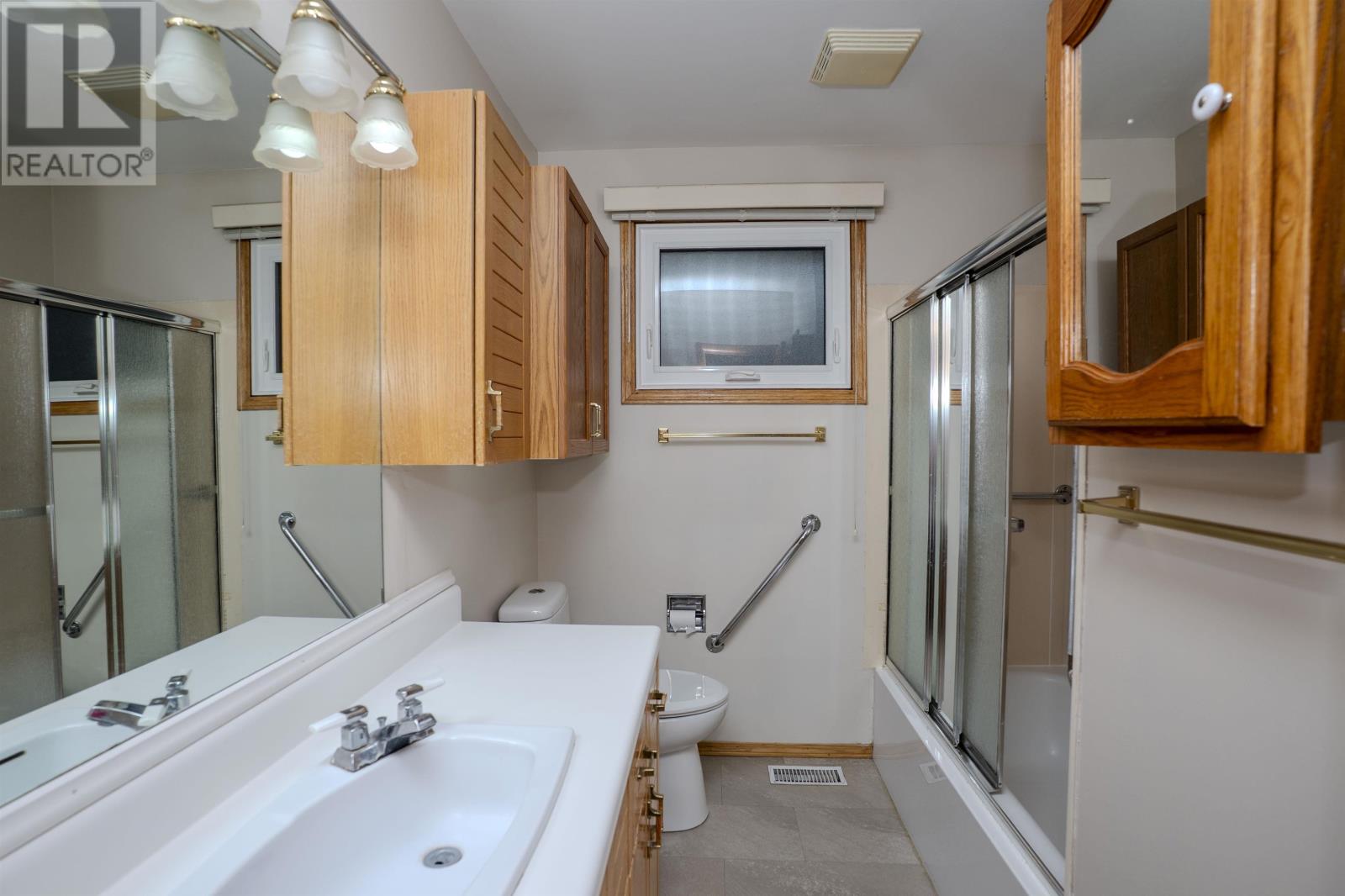 807 Superior Ave, Thunder  Bay, Ontario  P7A 6K3 - Photo 13 - TB253651