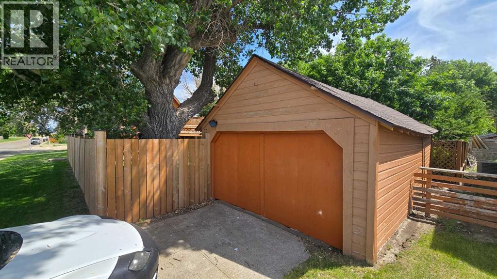 108 3 Street, Warner, Alberta  T0K 2L0 - Photo 47 - A2233841