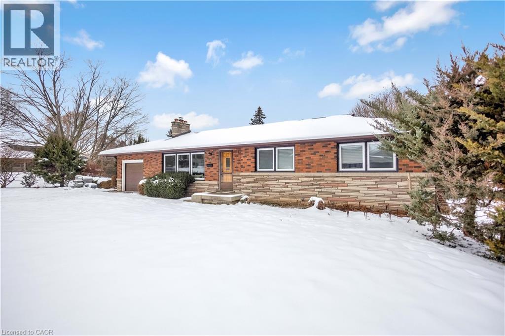 626 Iroquois Avenue, Ancaster, Ontario L9G 3B4 - Photo 3 - 40793592